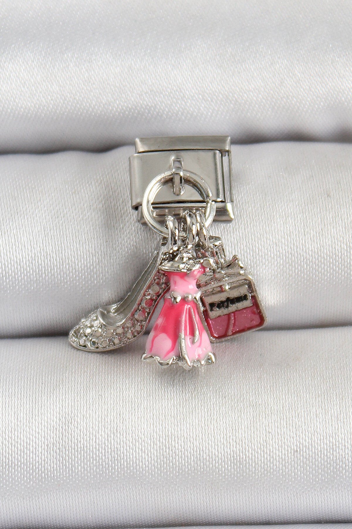 316L Çelik Gümüş Renk Pembe Elbise Kombini Model Nomination Charm