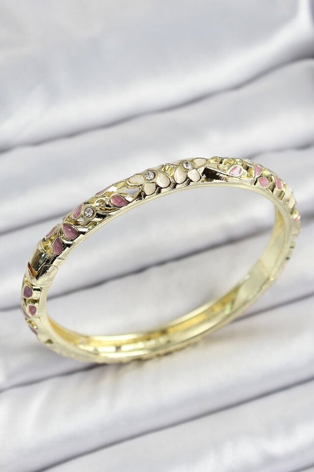 Mineli Pirinç Gold Renk Pembe Çiçek Desen Motifli Kadın Kelepçe