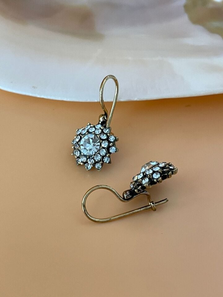 Ayzen Vintage Çiçek Model Taşlı Bronz Küpe