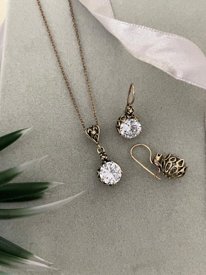 Bronz Beyaz Zirkon Taş Kolye Küpe Set