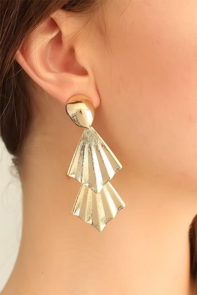 Gold Renk Metal Vintage Bayan Sallantı Küpe