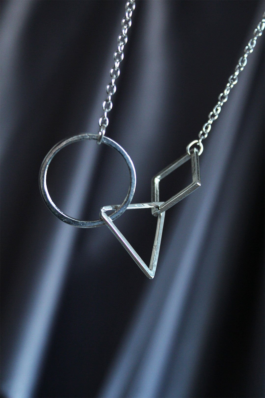 Silver Renk Squid Game Unisex Kolye