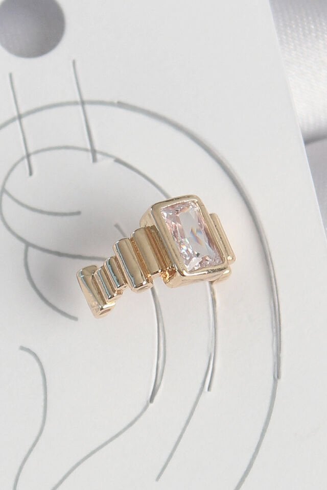 Pirinç Gold Renk Kare Zirkon Taşlı Kadın Kıkırdak Küpe