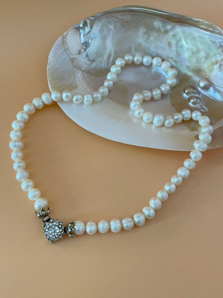 Ayzen Vintage Çiçek Model Taşlı İnci Kolye