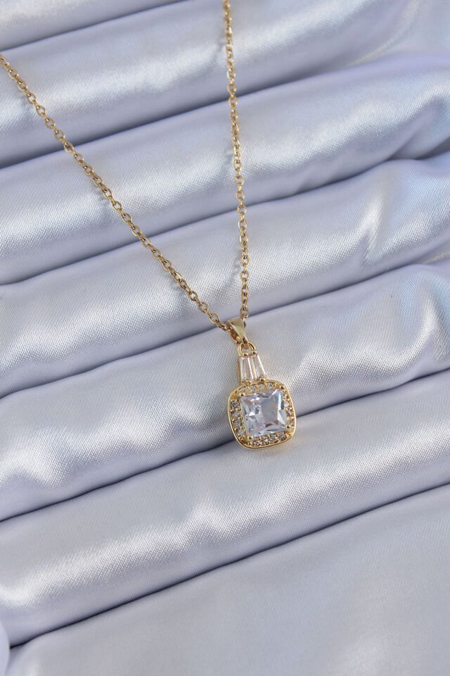 316L Çelik Gold Renk Kare Kristal Taşlı Kadın Kolye